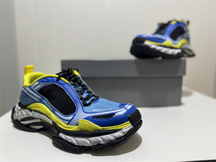 B 17FW Tripe-S High End Sneaker-706