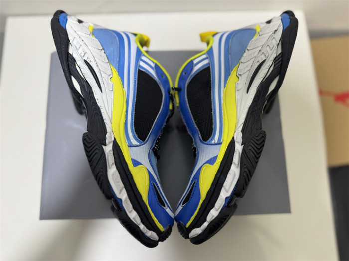 B 17FW Tripe-S High End Sneaker-706
