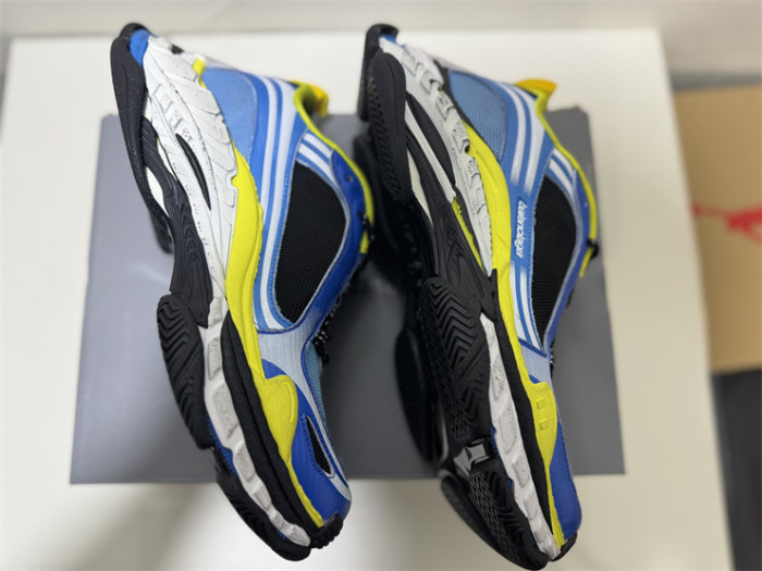 B 17FW Tripe-S High End Sneaker-706