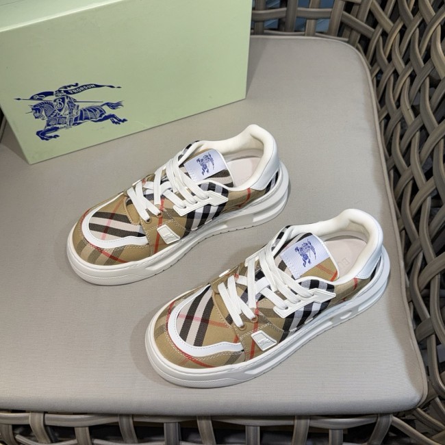 Super Max Burberry Shoes-057