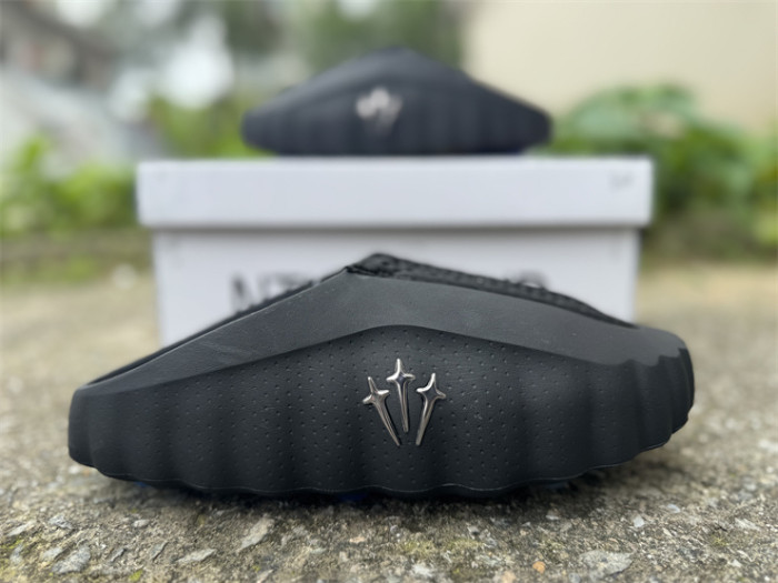 Nike Mind 001  Pregame Mules (fit small)