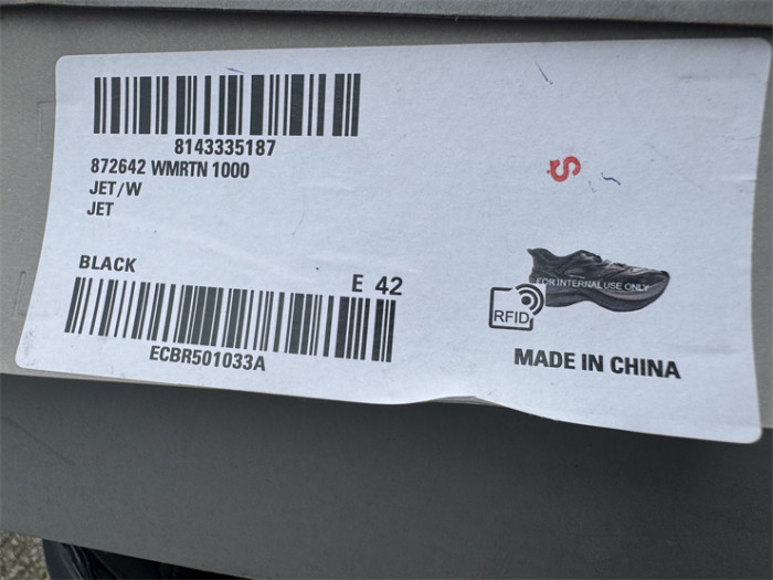 B 17FW Tripe-S High End Sneaker-711