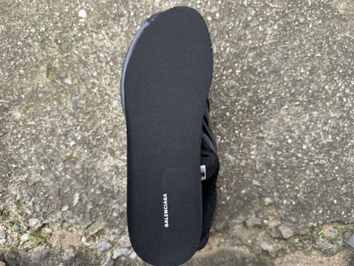 B 17FW Tripe-S High End Sneaker-711