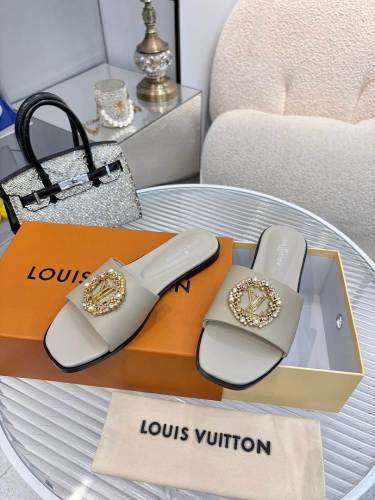 LV women Sandals 1：1 Quality-1160