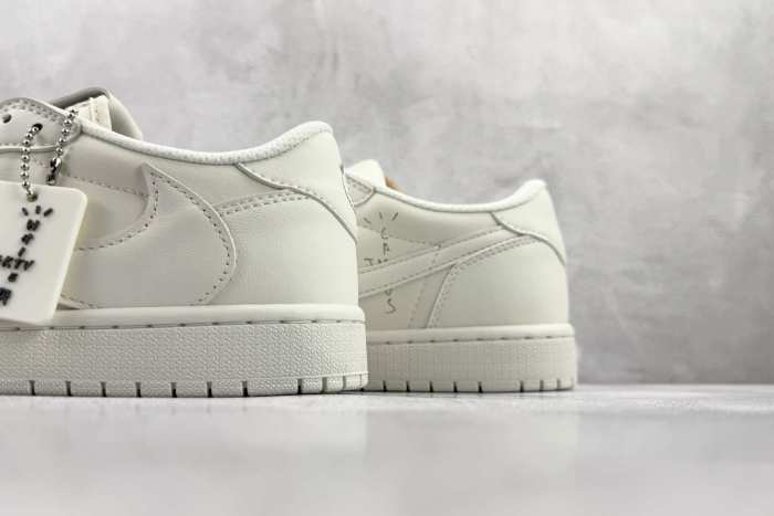 Authentic Jordan 1 Retro Low OG SP  Travis Scott Michael Rubin White Party (Friends and Family)  GS