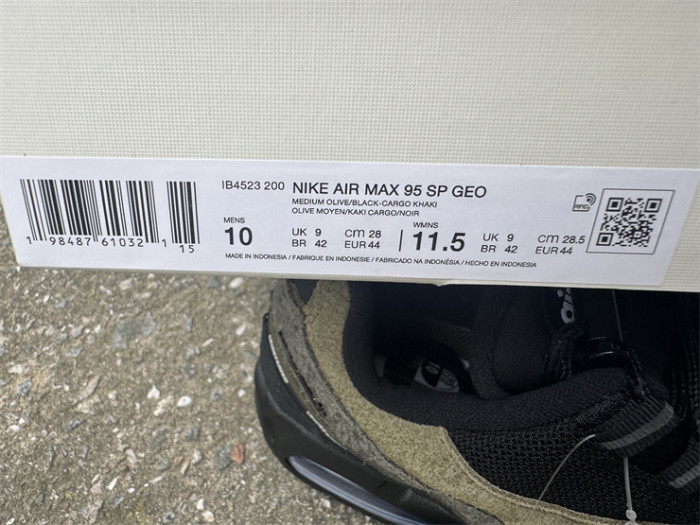 Authentic Nike Air Max 95 SP Undefeated Geo La Brea Medium Olive