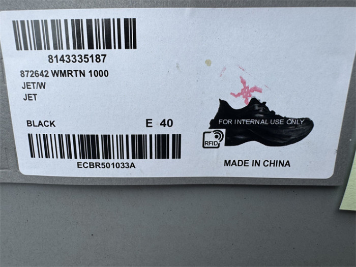 B 17FW Tripe-S High End Sneaker-715