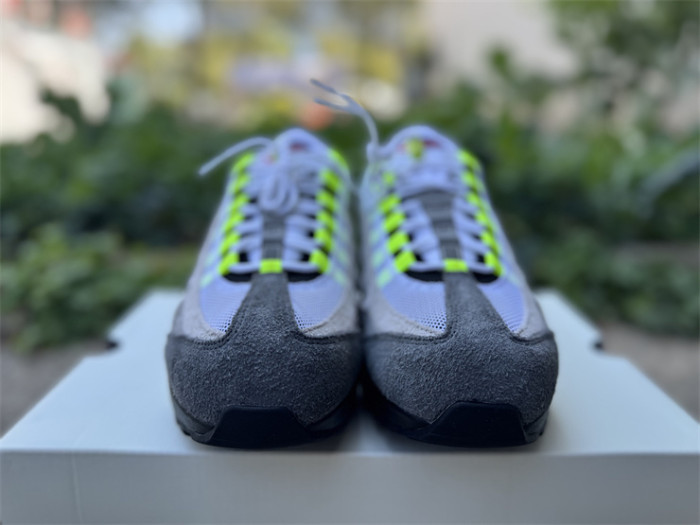 Authentic Nike Air Max 95 SP Undefeated Geo NYC Neon