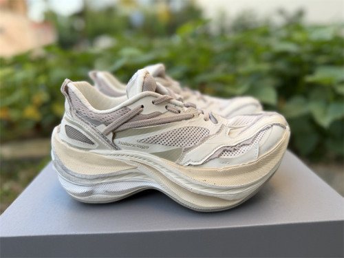 B 17FW Tripe-S High End Sneaker-719