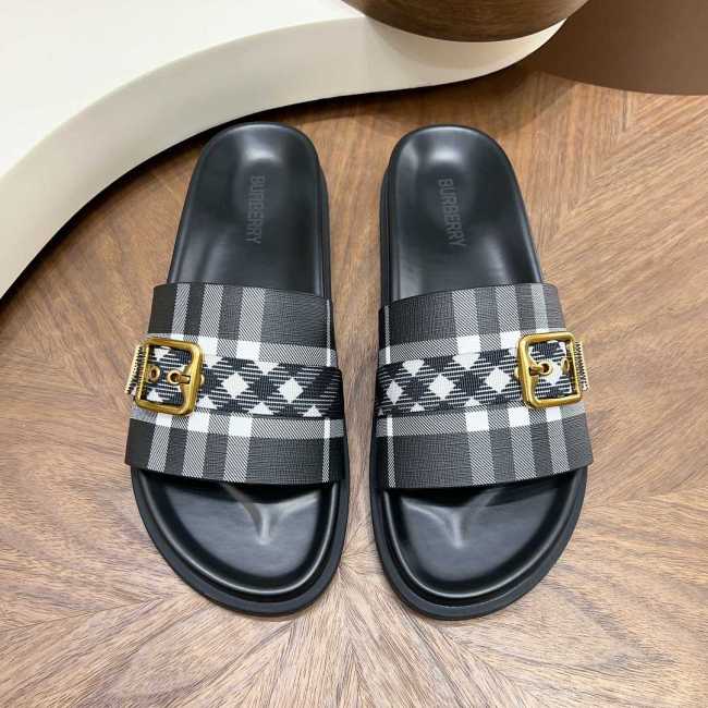 Burberry men slippers AAA-106