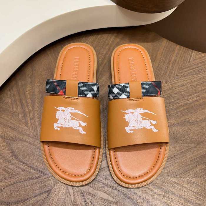 Burberry men slippers AAA-110