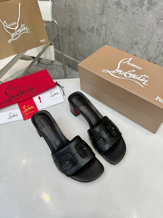 Christian Louboutin women slippers 1：1 quality-009