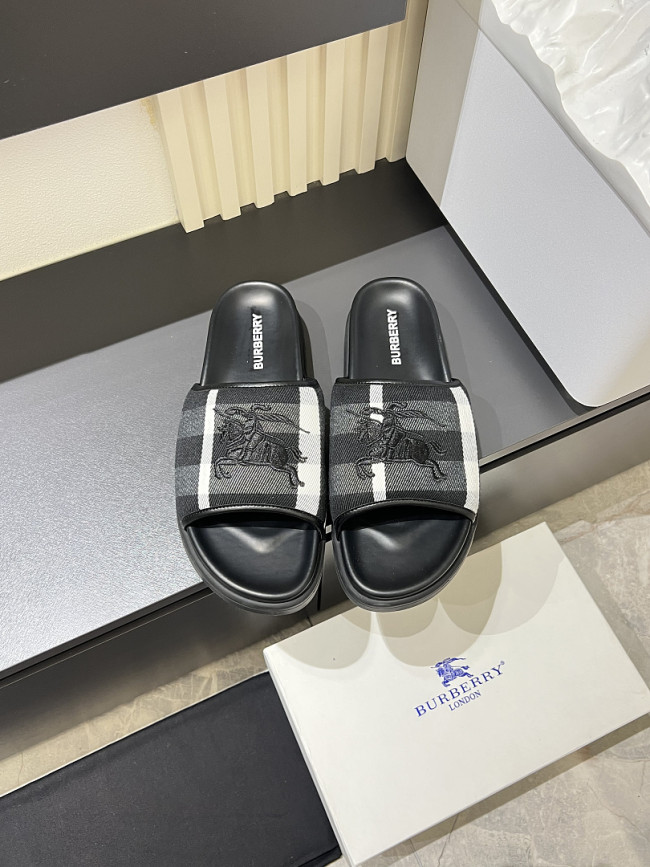 Burberry men slippers AAA-088