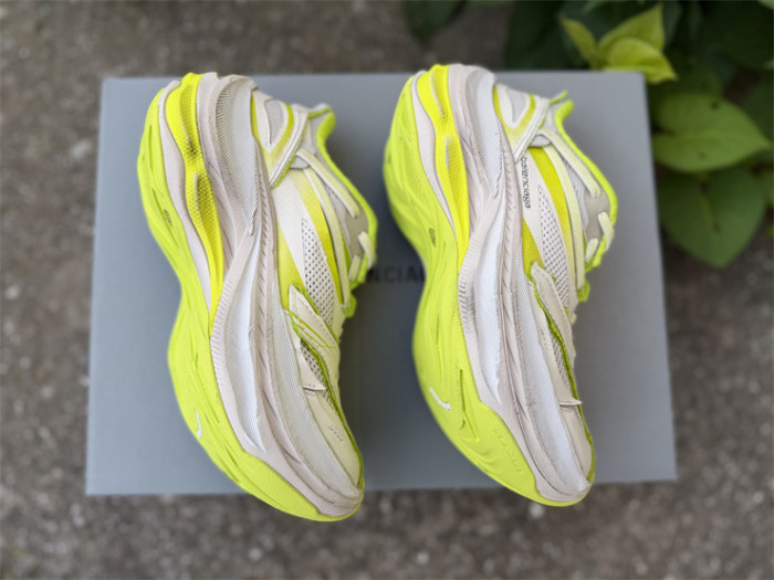 B 17FW Tripe-S High End Sneaker-720