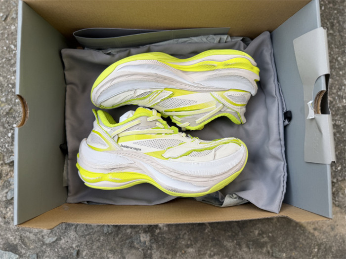 B 17FW Tripe-S High End Sneaker-720