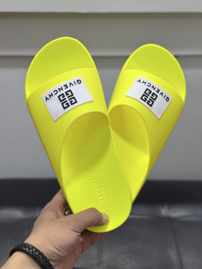 Givenchy men slippers AAA-094