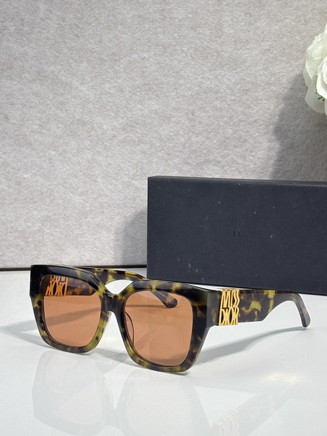 Dior Sunglasses AAAA-4940