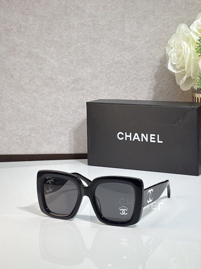 CHNL Sunglasses AAAA-7047