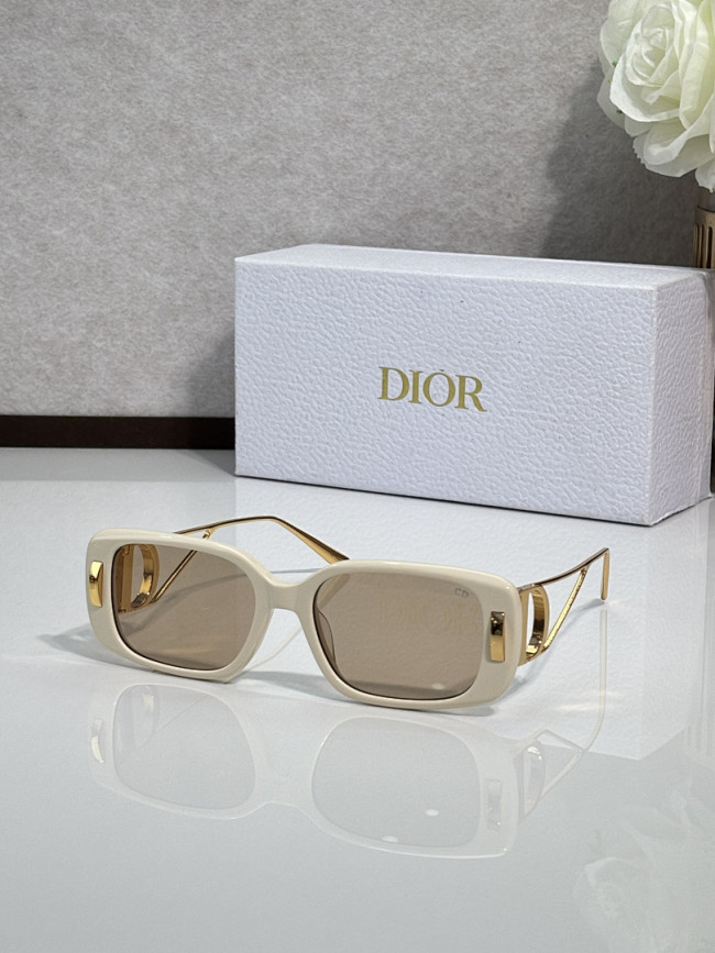 Dior Sunglasses AAAA-4798