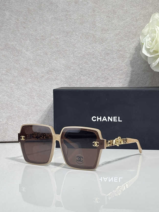 CHNL Sunglasses AAAA-7704