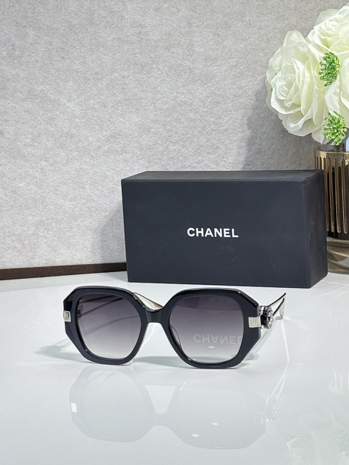 CHNL Sunglasses AAAA-7190