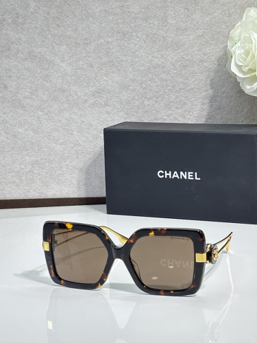 CHNL Sunglasses AAAA-7182