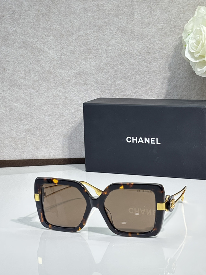 CHNL Sunglasses AAAA-7182