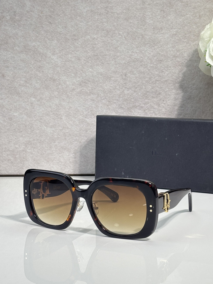 Dior Sunglasses AAAA-4995