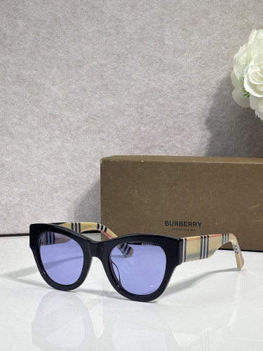 Burberry Sunglasses AAAA-3544