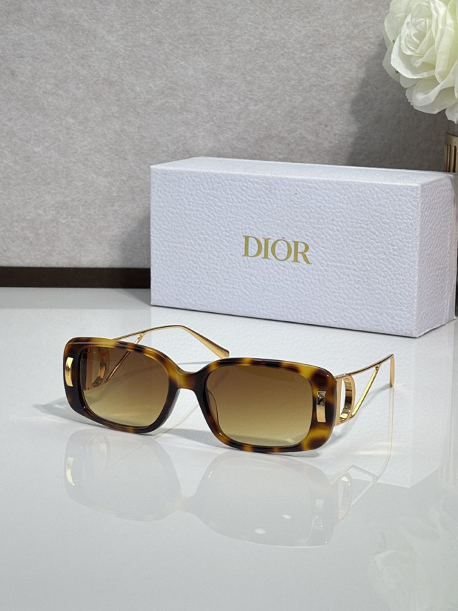 Dior Sunglasses AAAA-4797