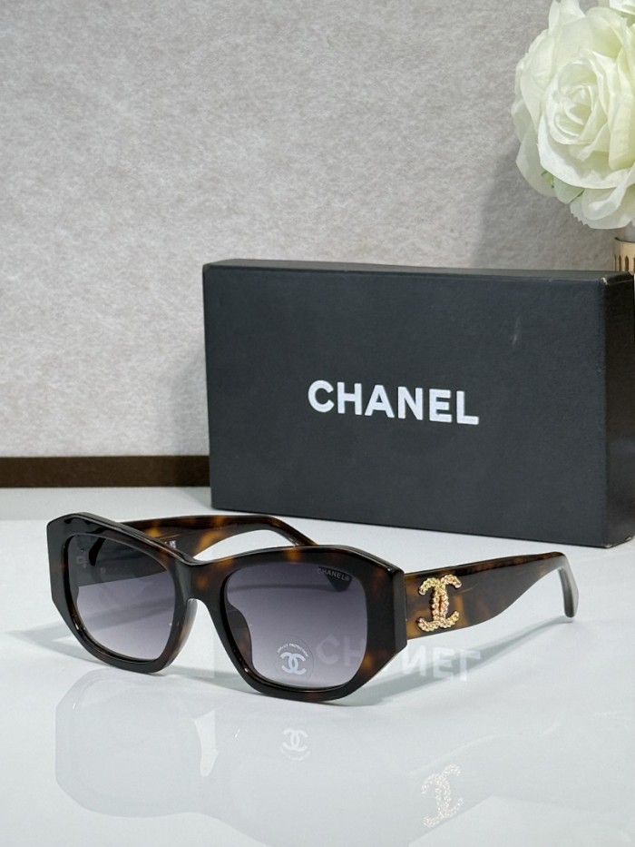 CHNL Sunglasses AAAA-6916
