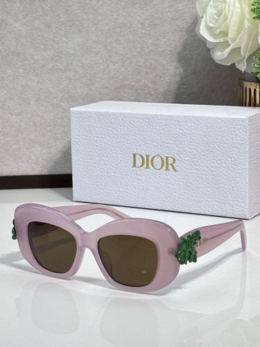 Dior Sunglasses AAAA-4817