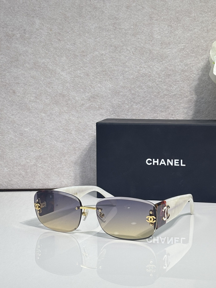 CHNL Sunglasses AAAA-7711
