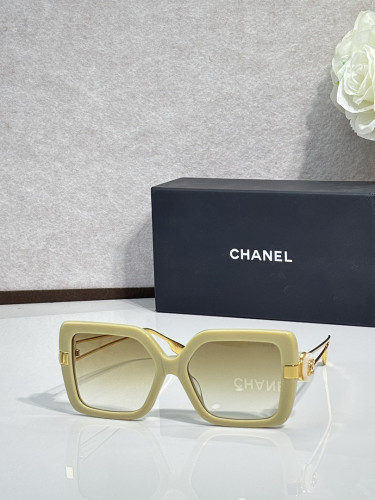 CHNL Sunglasses AAAA-7184