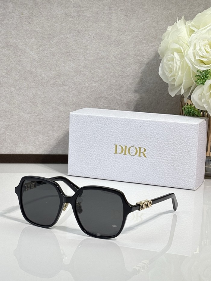 Dior Sunglasses AAAA-4745