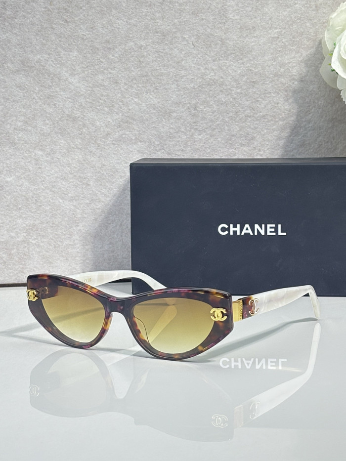 CHNL Sunglasses AAAA-7553
