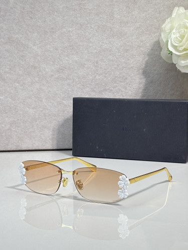 Dior Sunglasses AAAA-4936