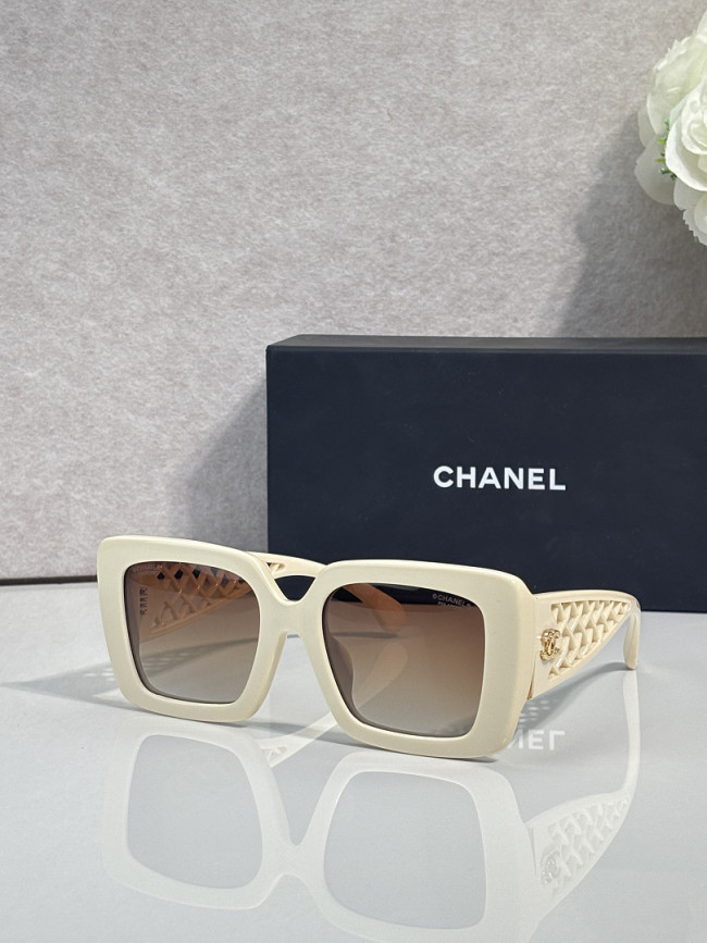 CHNL Sunglasses AAAA-7541