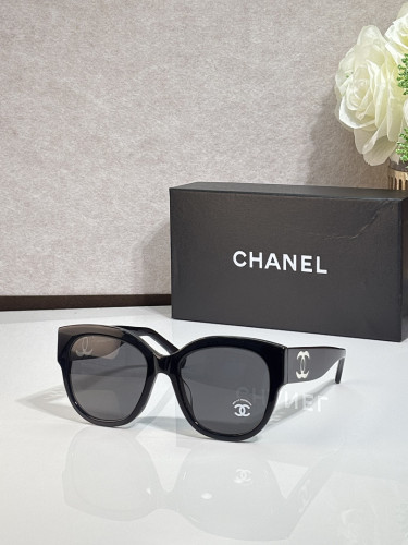 CHNL Sunglasses AAAA-7040