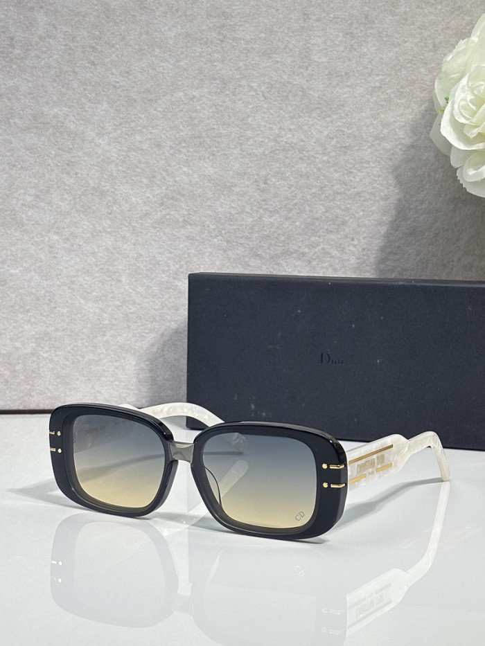 Dior Sunglasses AAAA-5004