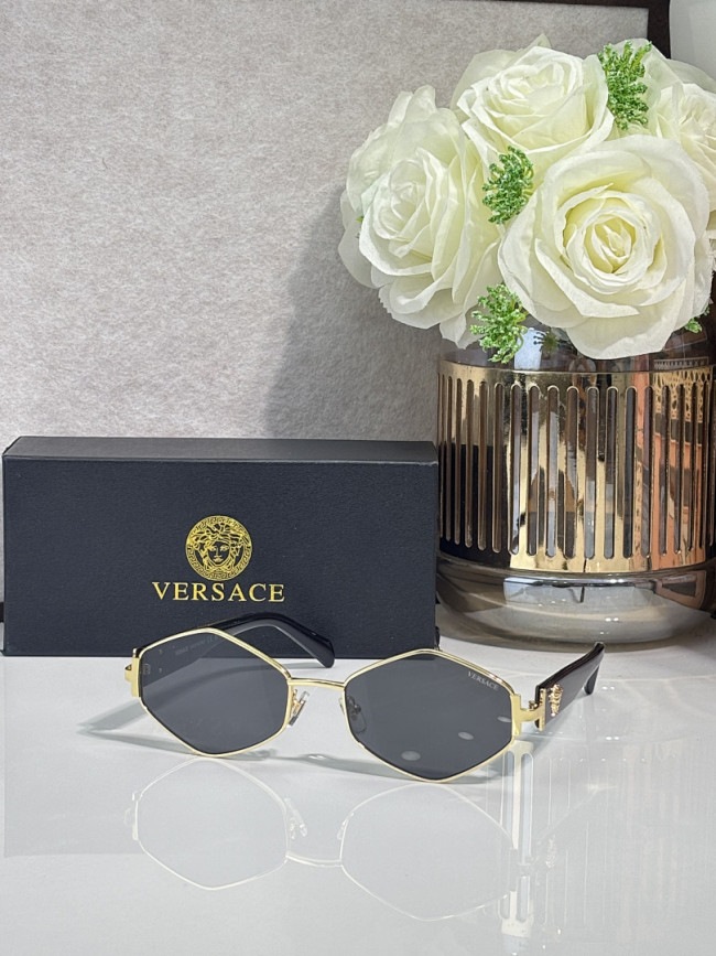 Versace Sunglasses AAAA-4679