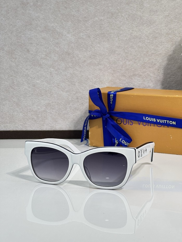 LV Sunglasses AAAA-7568