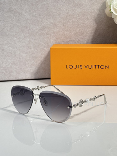 LV Sunglasses AAAA-7932