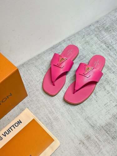 LV women Sandals 1：1 Quality-1215