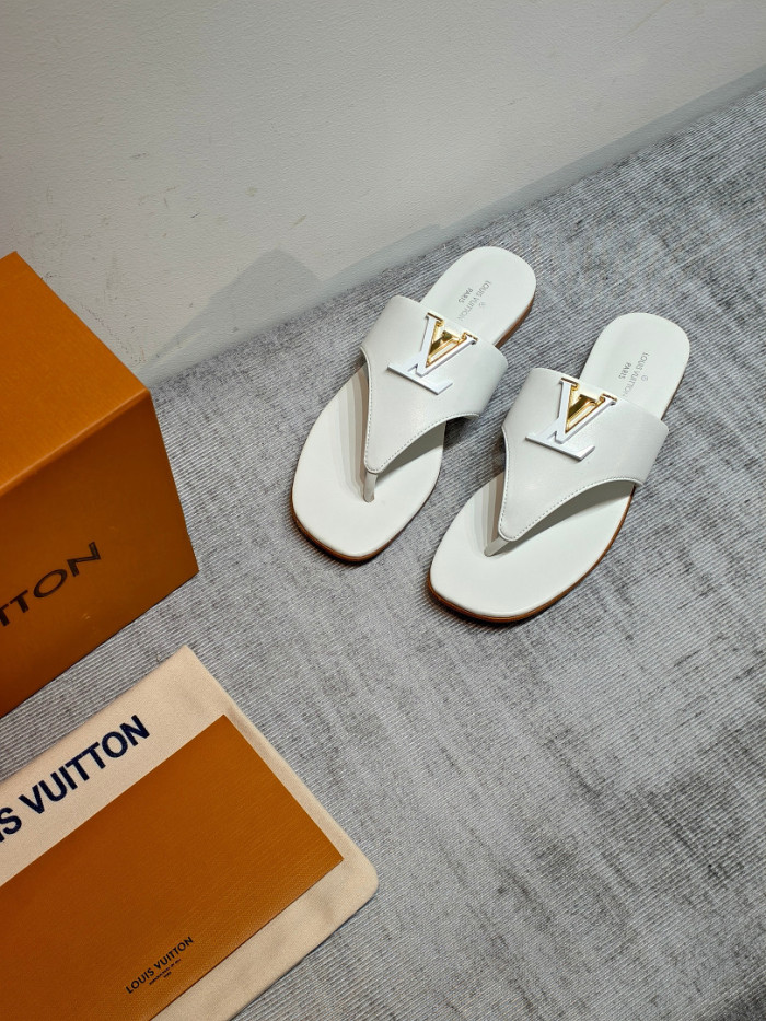 LV women Sandals 1：1 Quality-1216