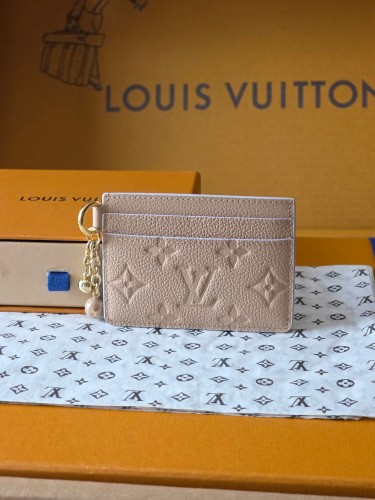 Super Perfect LV Wallet-810