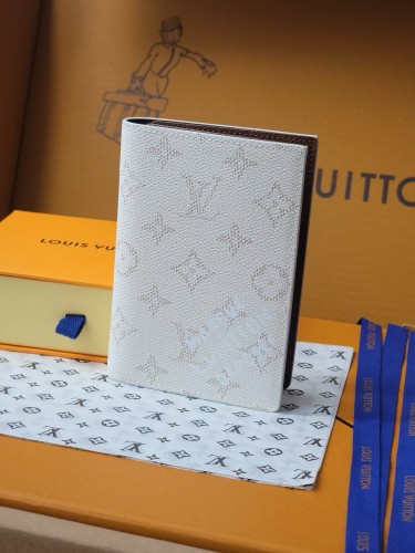 Super Perfect LV Wallet-839
