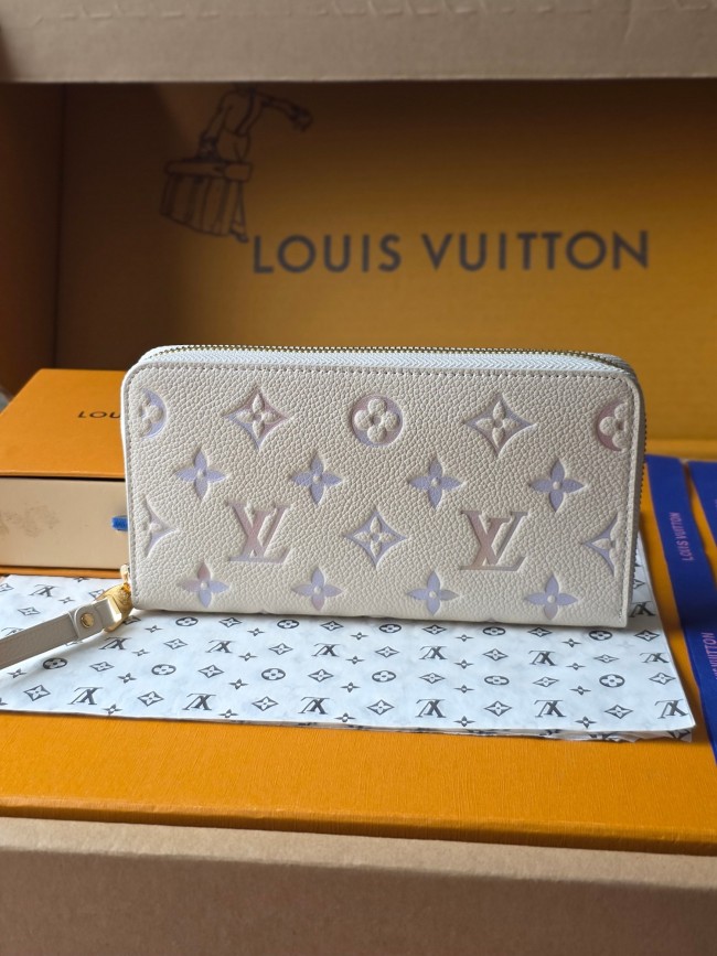 Super Perfect LV Wallet-880