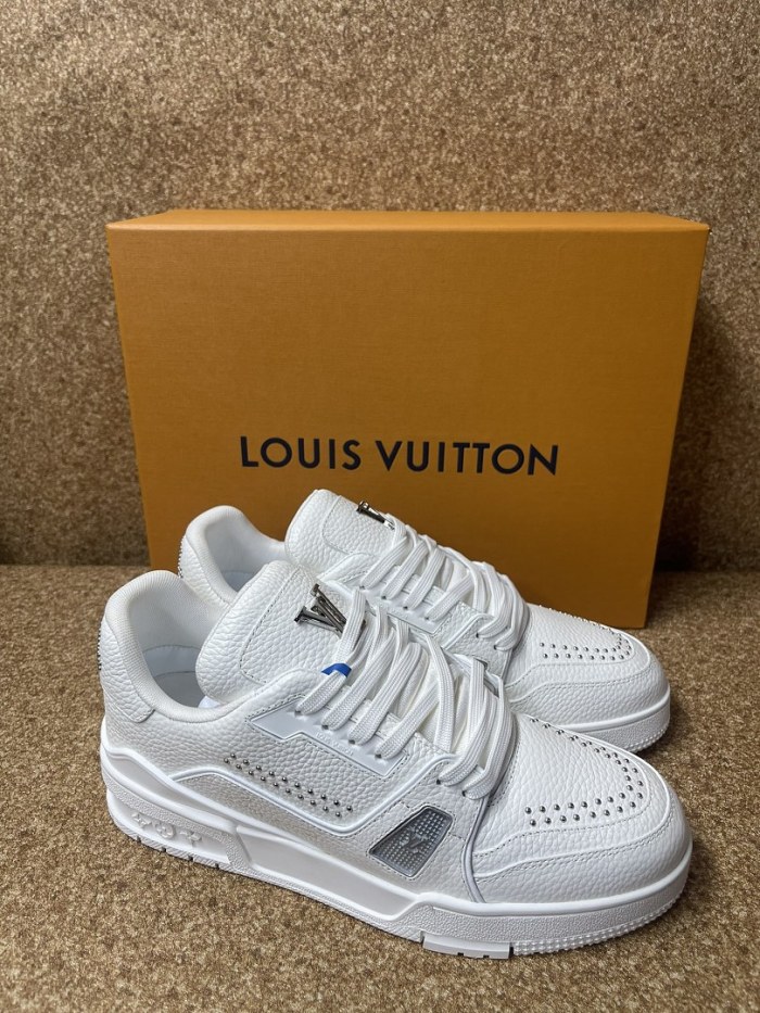 LV Men shoes 1：1 quality-5208