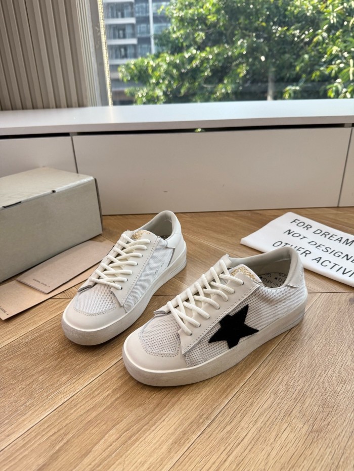 Super Max Golden Goose Shoes-054